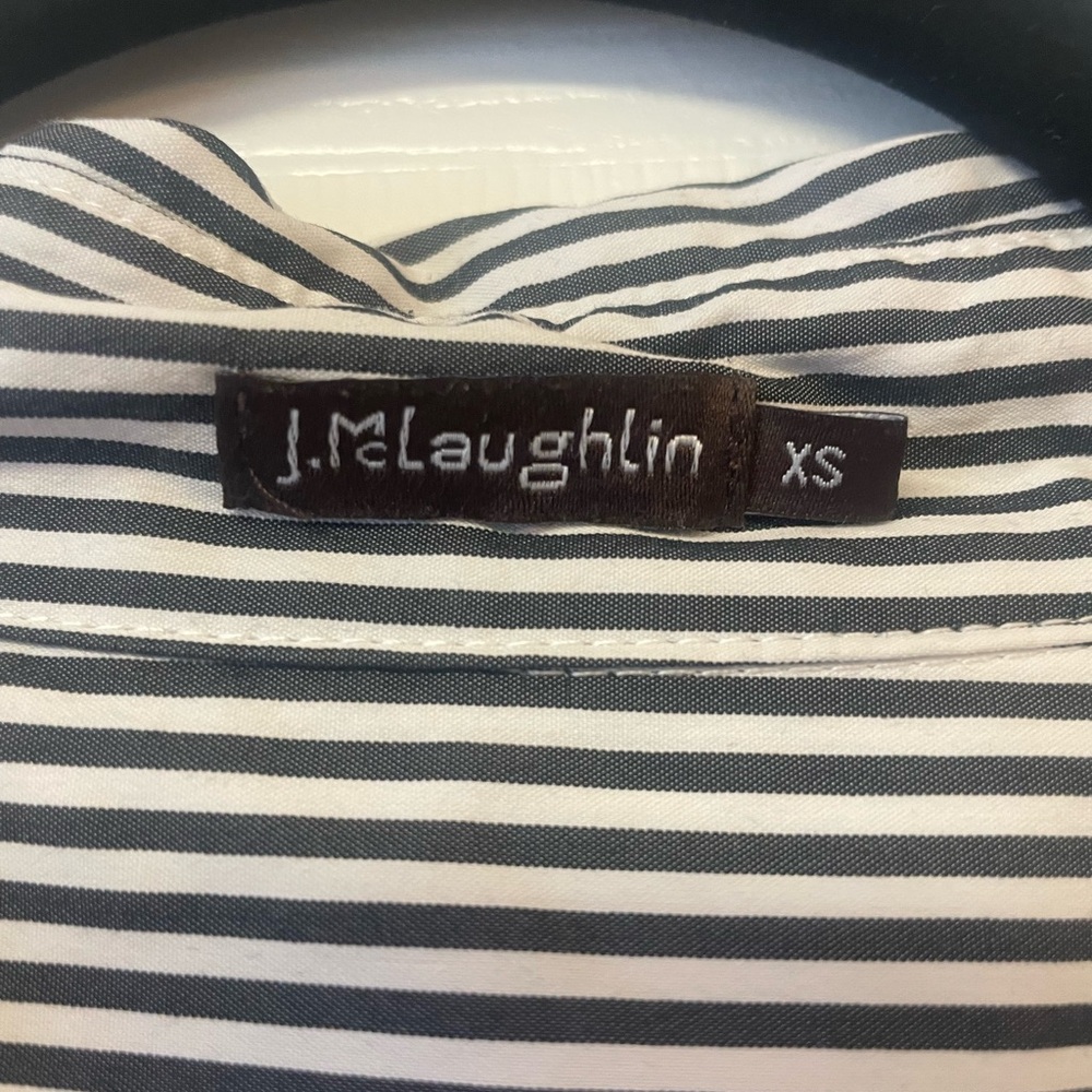 NWOT J. McLaughlin Cotton Button Down Long Sleeved Charcoal Gray White Size XS - Picture 2 of 7